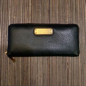Marc by Marc Jacobs Q Slim Zip Around Wallet